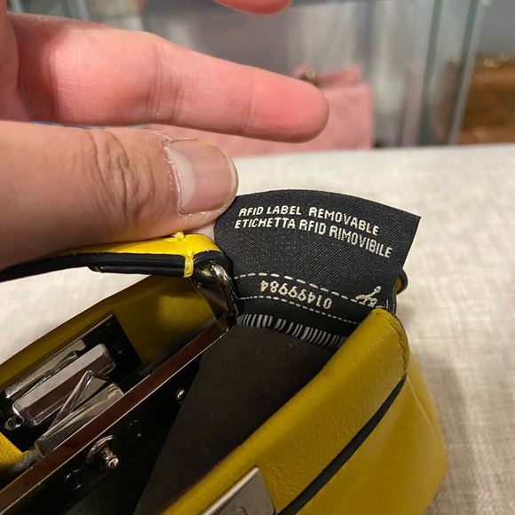 Micro peek a boo - Picture 11 of 13